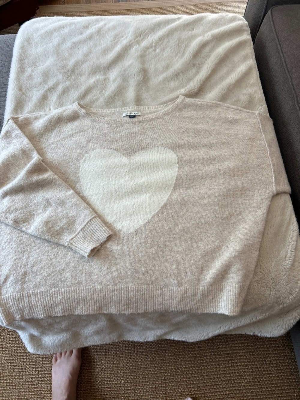 American Eagle sweater